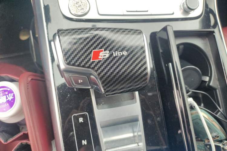 Used Audi Q7 2023 45 TFSI quattro S line Sport model Gear Lever
