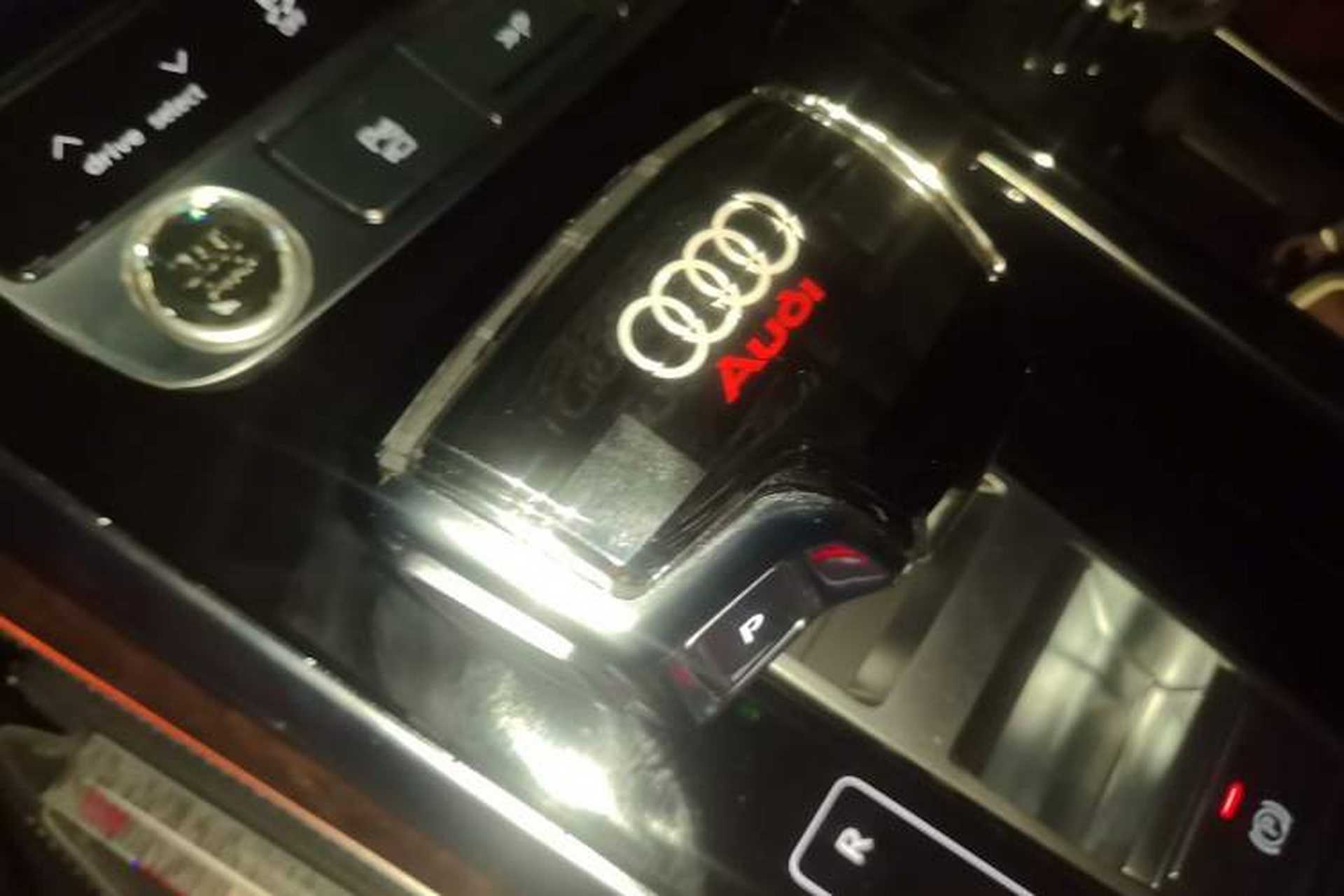 Used Audi Q7 2023 55 TFSI quattro S line Sport Edition Gear Lever