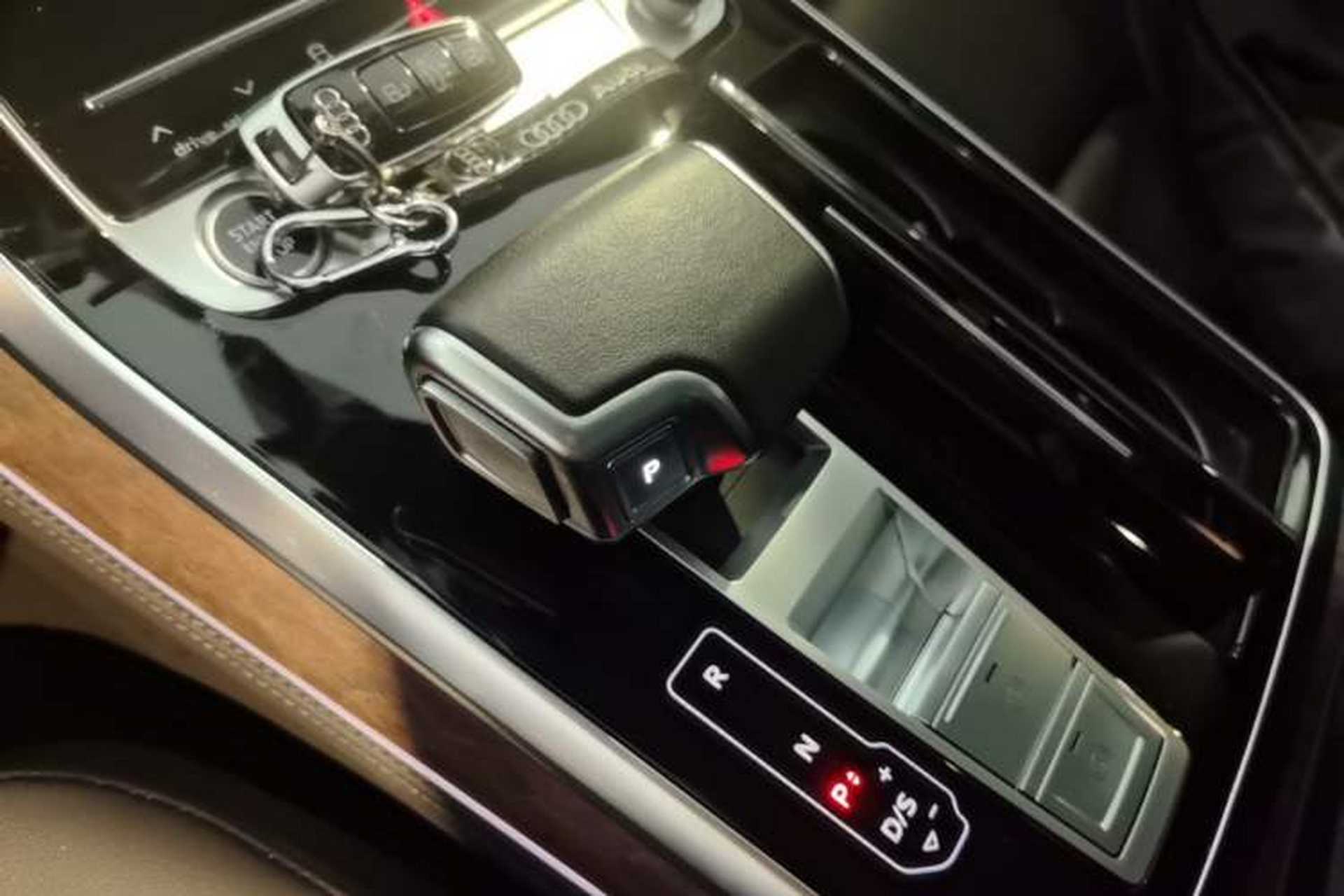 Used Audi Q7 2023 45 TFSI quattro S line Sport model Gear Lever