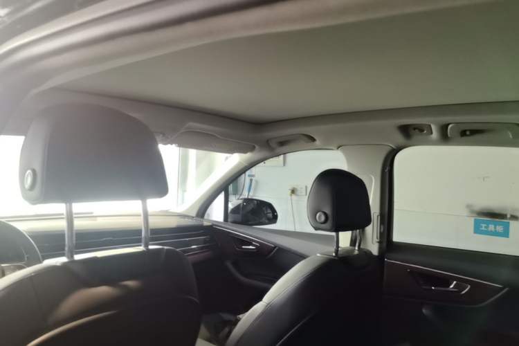 Used Audi Q7 2023 45 TFSI quattro S line Sport model Headliner