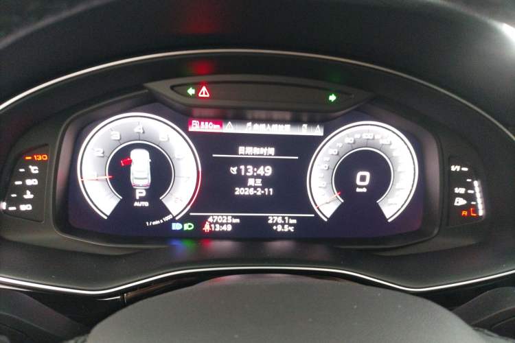 Used Audi Q7 2023 45 TFSI quattro S line Sport model Instrument Cluster