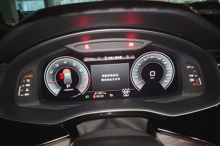 Used Audi Q7 2023 45 TFSI quattro S line Sport model Instrument Cluster