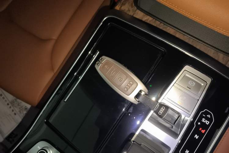 Used Audi Q7 2023 55 TFSI quattro S line Sport Edition Interior 1