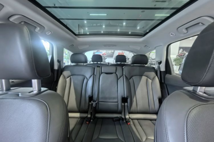 Used Audi Q7 2023 55 TFSI quattro S Prestige Edition Interior 10