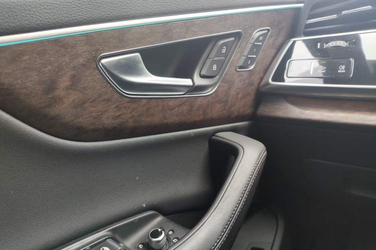 Used Audi Q7 2023 55 TFSI quattro S line Sport Edition Interior 10