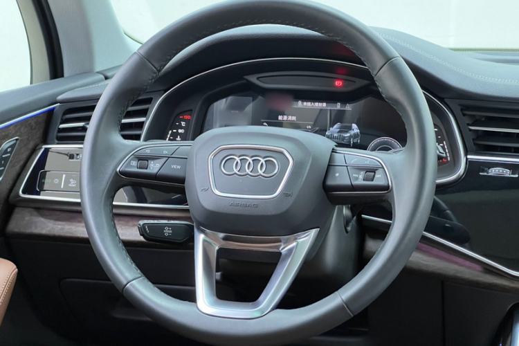 Used Audi Q7 2023 45 TFSI quattro S line Sport model Interior 11
