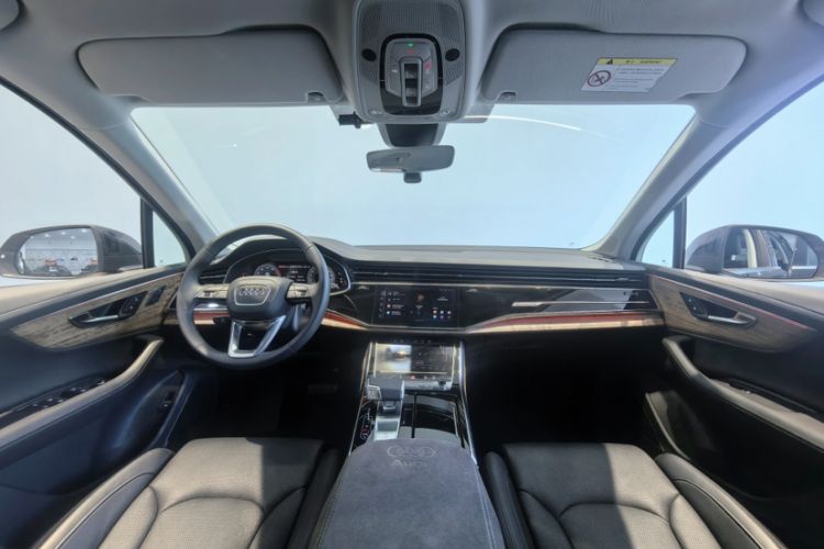 Used Audi Q7 2023 55 TFSI quattro S Prestige Edition Interior 2