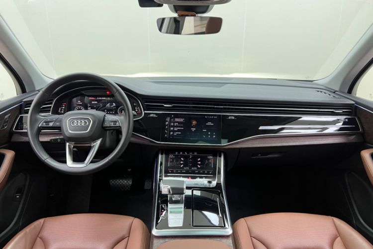 Used Audi Q7 2023 45 TFSI quattro S line Sport model Interior 2