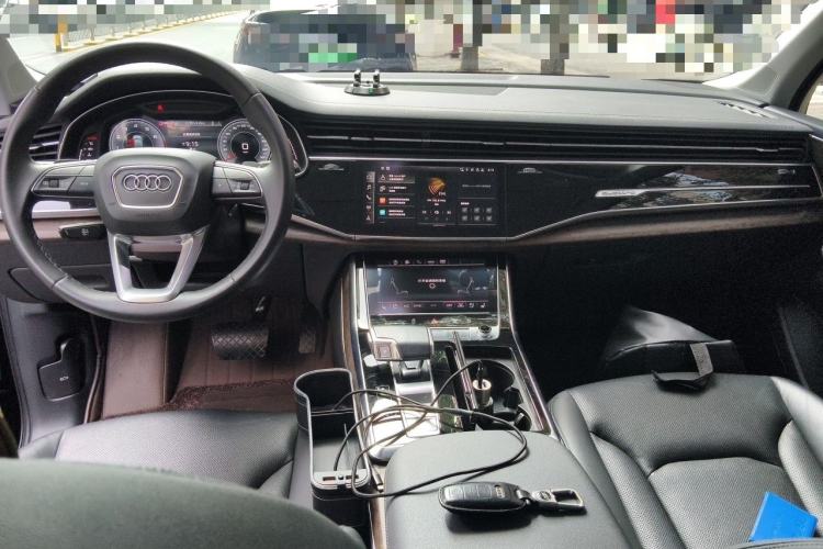 Used Audi Q7 2023 55 TFSI quattro S line Sport Edition Interior 2