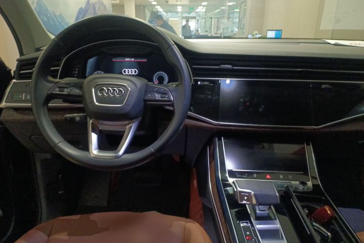 Used Audi Q7 2023 45 TFSI quattro S line Sport model Interior 2