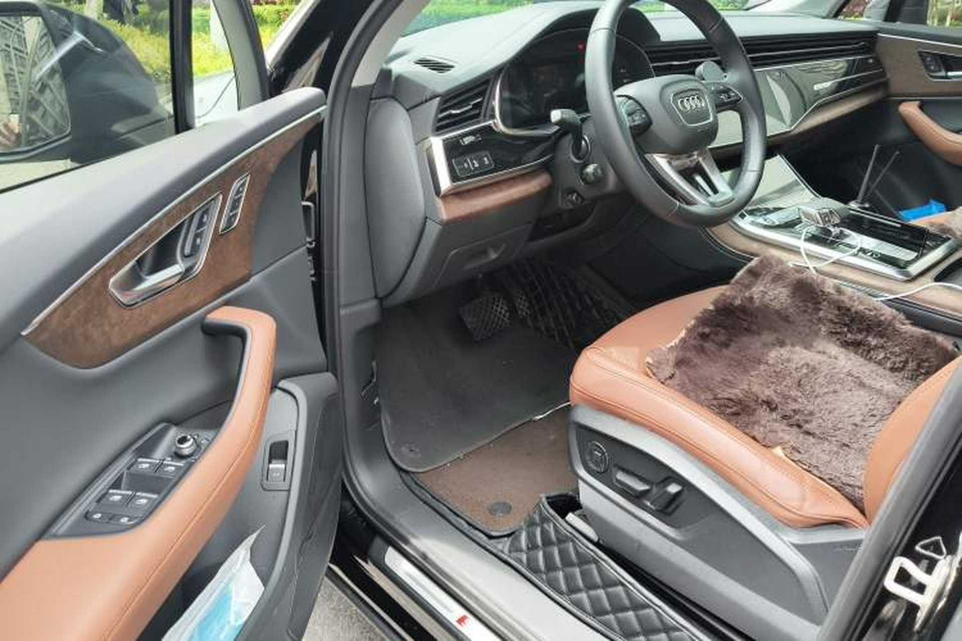 Used Audi Q7 2023 55 TFSI quattro S line Sport Edition Interior 3