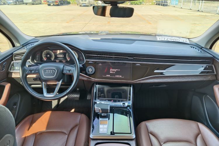 Used Audi Q7 2023 45 TFSI quattro S line Sport model Interior 4
