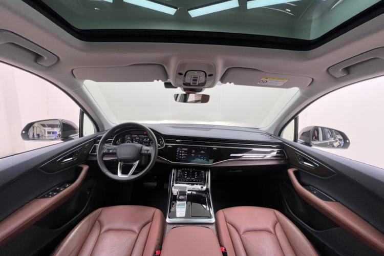 Used Audi Q7 2023 45 TFSI quattro S line Sport model Interior 5