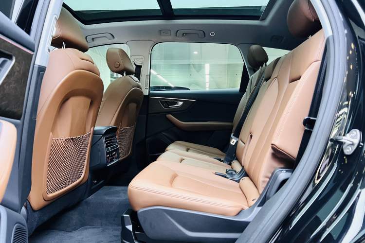 Used Audi Q7 2023 55 TFSI quattro S line Sport Edition Interior 6