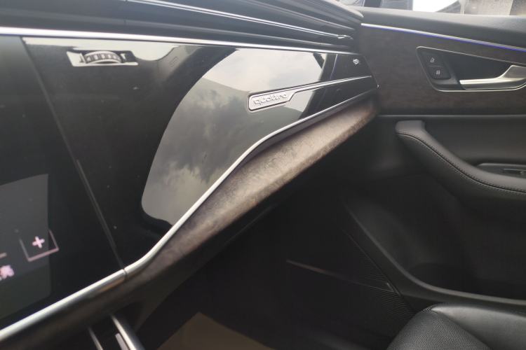 Used Audi Q7 2023 55 TFSI quattro S line Sport Edition Interior 9