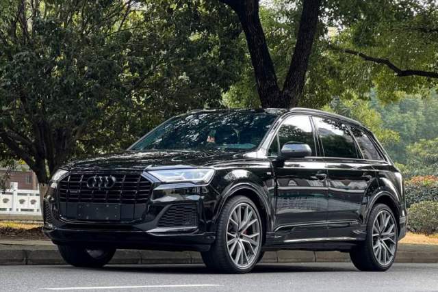 Used Audi Q7 2023 55 TFSI quattro S line Ice and Snow Sports Edition