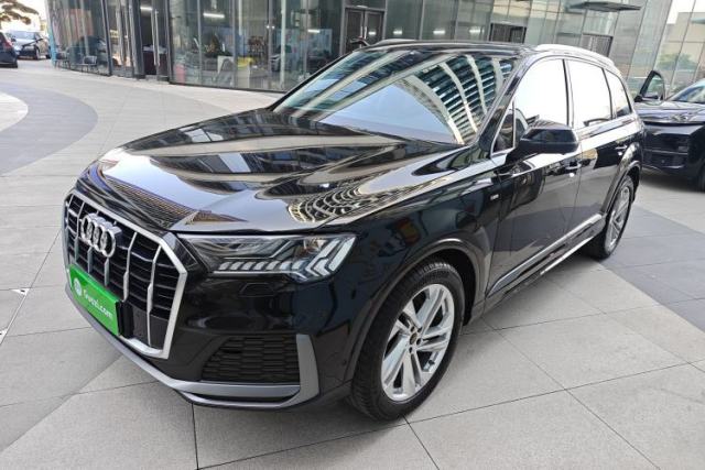 Used Audi Q7 2023 45 TFSI quattro S line Sport model