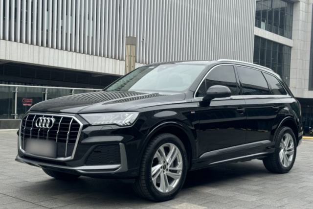 Used Audi Q7 2023 45 TFSI quattro S line Sport model