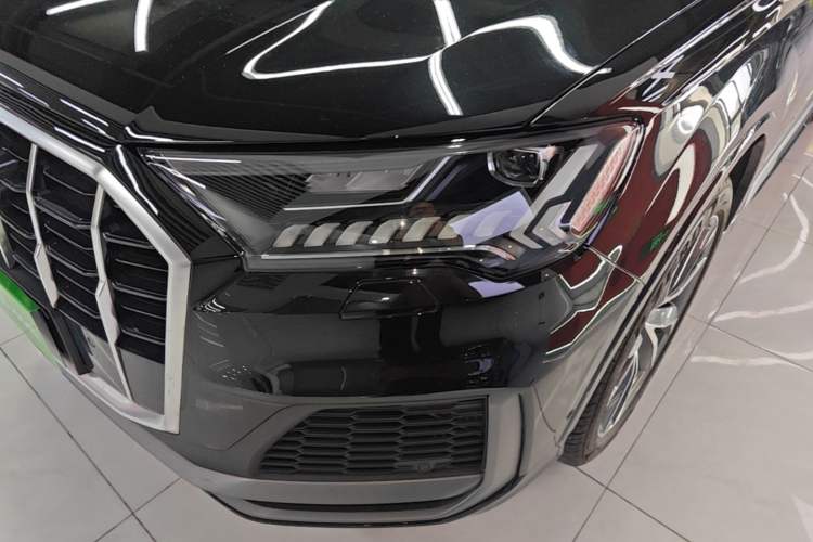 Used Audi Q7 2023 55 TFSI quattro S line Sport Edition Left Front Headlight