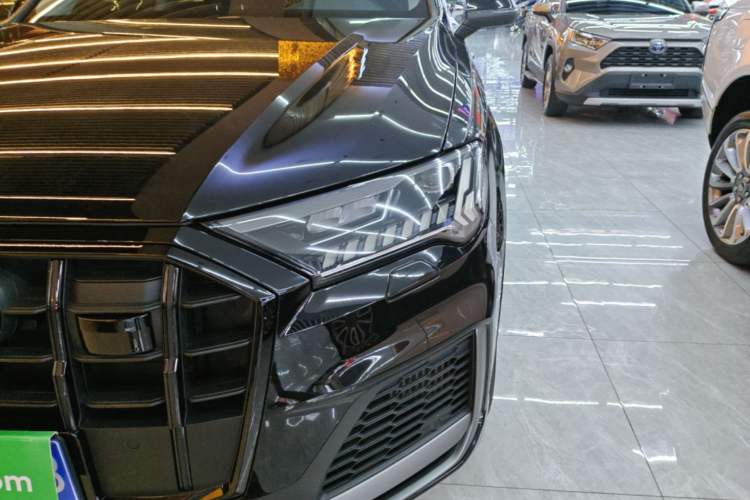 Used Audi Q7 2023 55 TFSI quattro S line Sport Edition Left Front Headlight