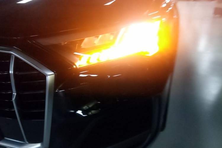 Used Audi Q7 2023 45 TFSI quattro S line Sport model Left Front Headlight