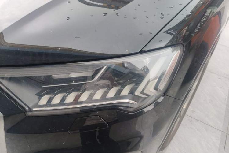 Used Audi Q7 2023 45 TFSI quattro S line Sport model Left Front Headlight