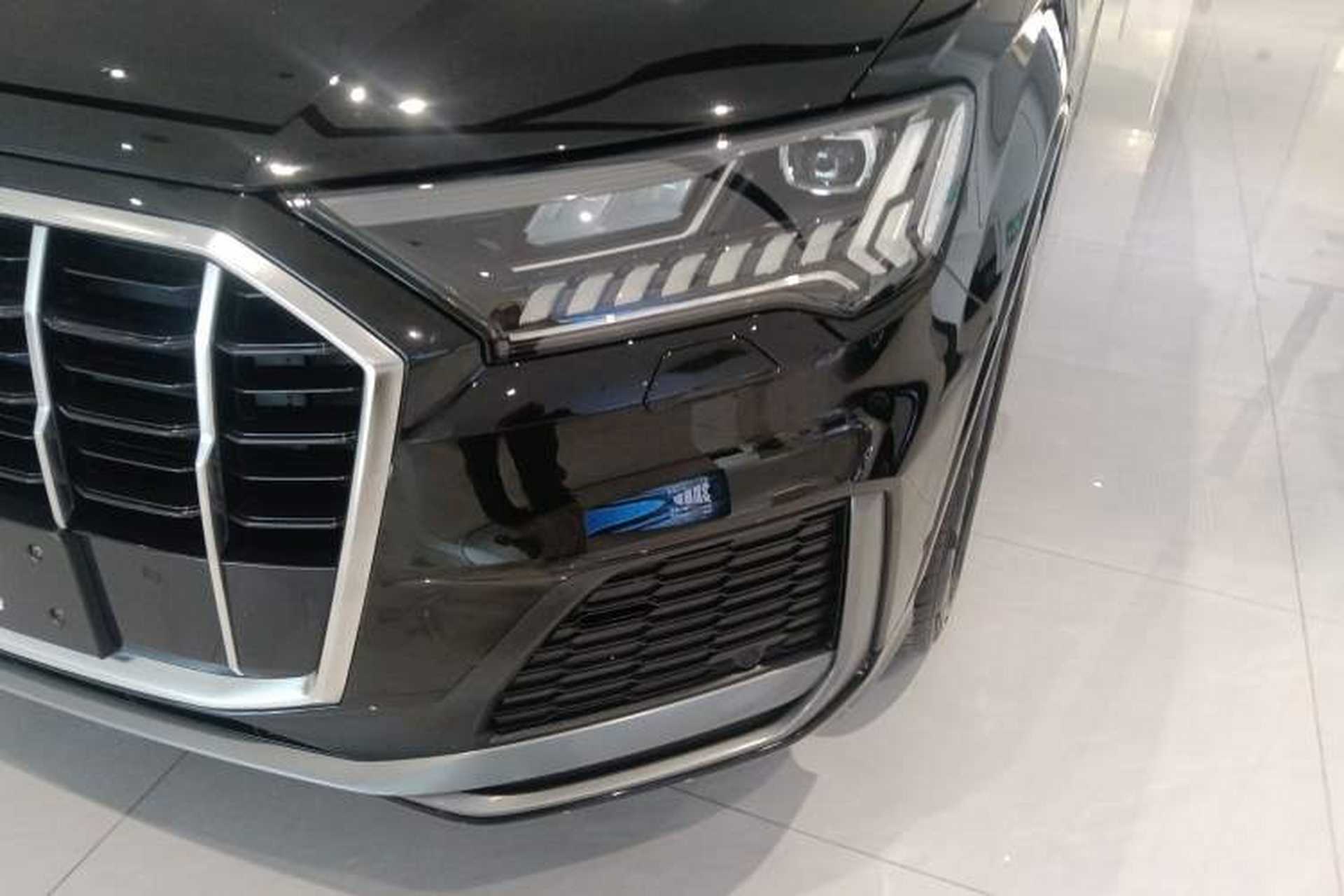 Used Audi Q7 2023 45 TFSI quattro S line Sport model Left Front Headlight