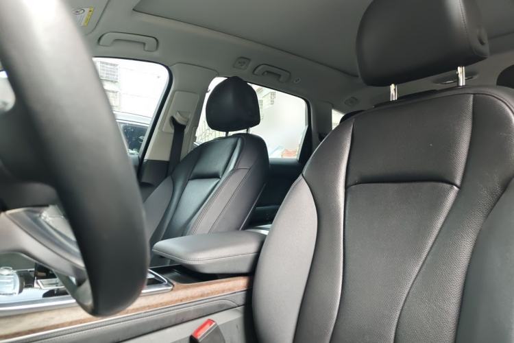 Used Audi Q7 2023 55 TFSI quattro S line Sport Edition Left Front Seat