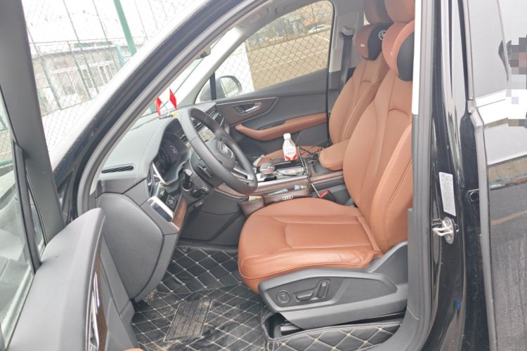 Used Audi Q7 2023 45 TFSI quattro S line Sport model Left Front Seat