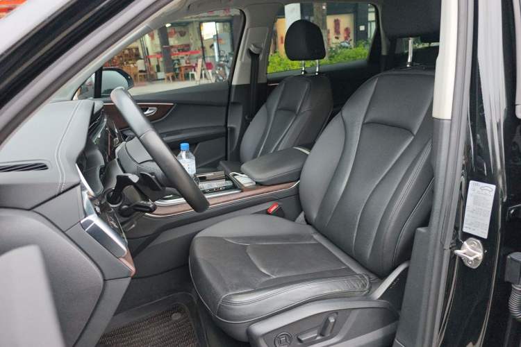 Used Audi Q7 2023 55 TFSI quattro S line Sport Edition Left Front Seat