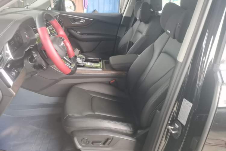 Used Audi Q7 2023 45 TFSI quattro S line Sport model Left Front Seat