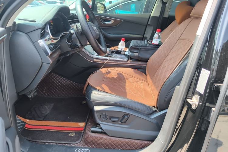 Used Audi Q7 2023 45 TFSI quattro S line Sport model Left Front Seat