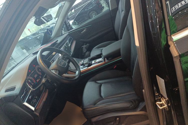 Used Audi Q7 2023 45 TFSI quattro S line Sport model Left Front Seat