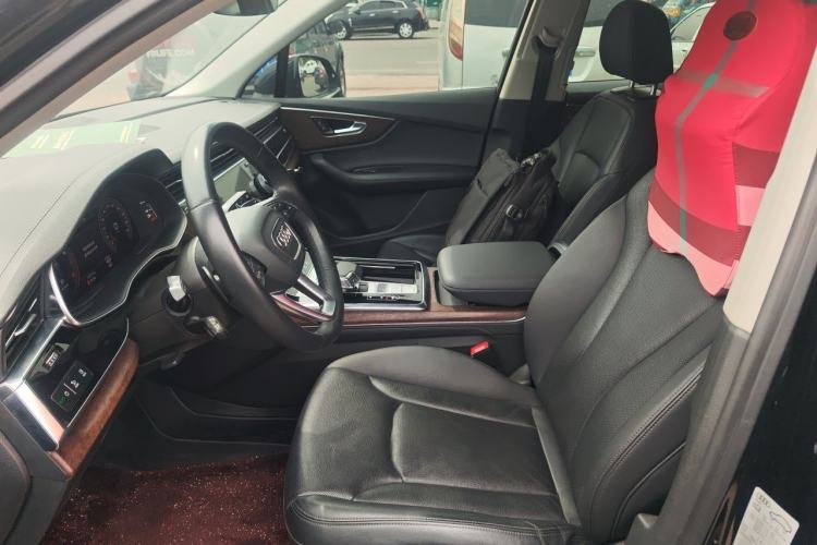 Used Audi Q7  Left Front Seat
