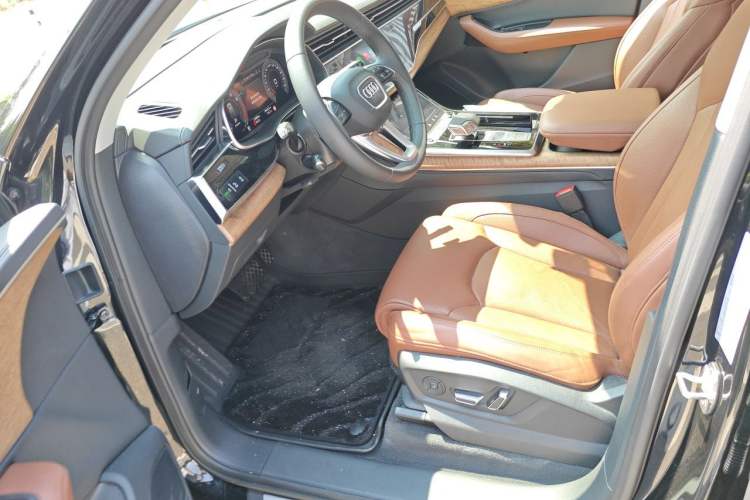 Used Audi Q7 2023 55 TFSI quattro S Prestige Edition Left Front Seat