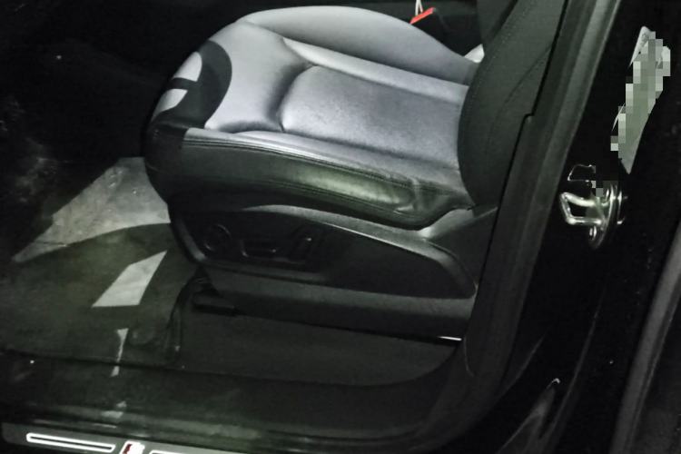 Used Audi Q7 2023 45 TFSI quattro S line Sport model Left Front Seat