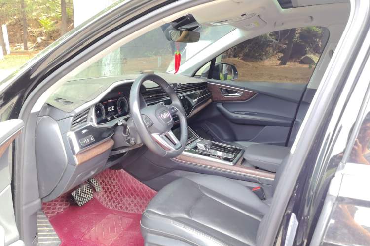 Used Audi Q7 2023 55 TFSI quattro S line Sport Edition Left Front Seat