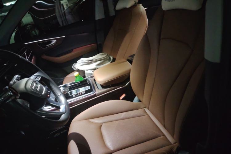 Used Audi Q7 2023 45 TFSI quattro S line Sport model Left Front Seat