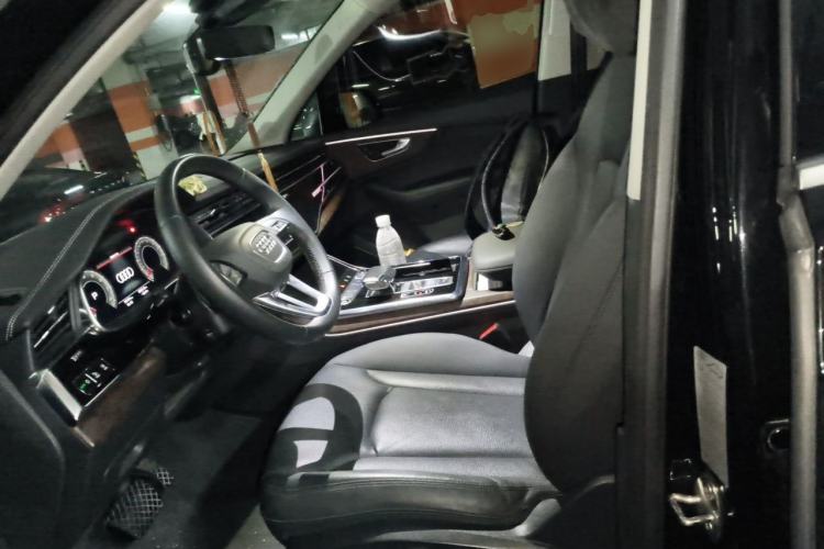 Used Audi Q7 2023 55 TFSI quattro S line Sport Edition Left Front Seat