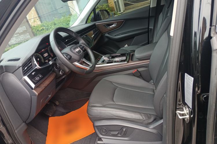 Used Audi Q7 2023 55 TFSI quattro S line Sport Edition Left Front Seat