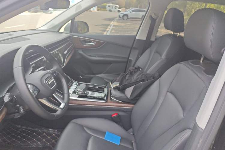 Used Audi Q7 2023 55 TFSI quattro S line Sport Edition Left Front Seat