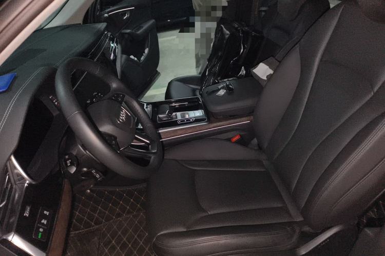 Used Audi Q7 2023 45 TFSI quattro S line Sport model Left Front Seat