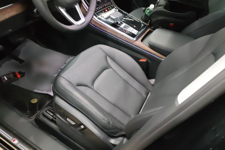 Used Audi Q7 2023 45 TFSI quattro S line Sport model Left Front Seat