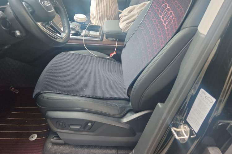 Used Audi Q7 2023 55 TFSI quattro S line Sport Edition Left Front Seat