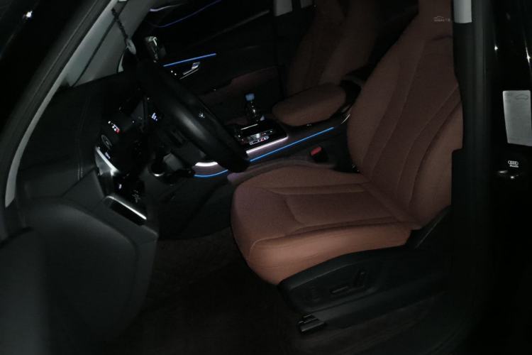 Used Audi Q7 2023 45 TFSI quattro S line Sport model Left Front Seat