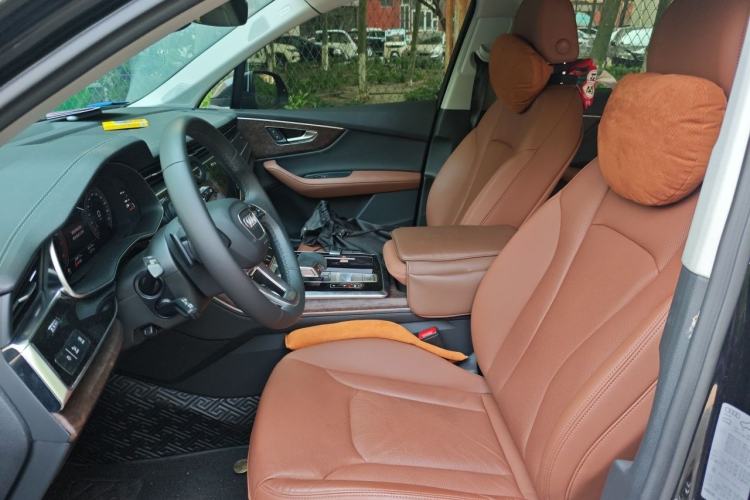Used Audi Q7 2023 55 TFSI quattro S line Sport Edition Left Front Seat