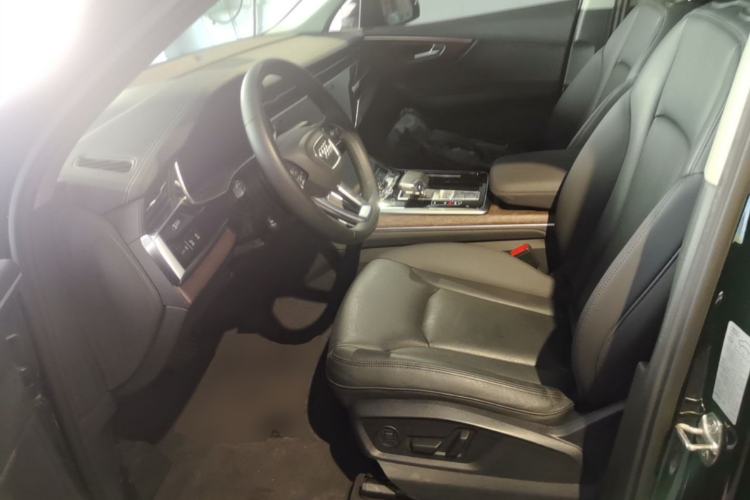 Used Audi Q7 2023 45 TFSI quattro S line Sport model Left Front Seat