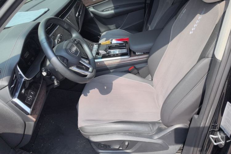Used Audi Q7 2023 55 TFSI quattro S line Sport Edition Left Front Seat