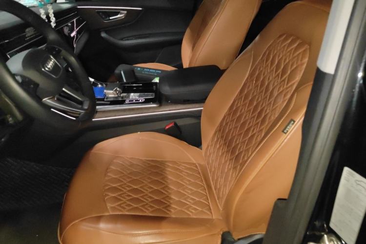 Used Audi Q7 2023 55 TFSI quattro S line Sport Edition Left Front Seat