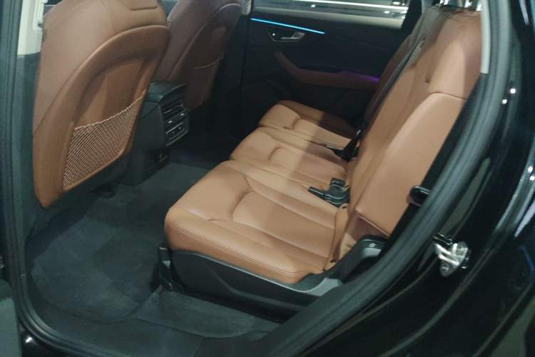 Used Audi Q7 2023 45 TFSI quattro S line Sport model Left Rear Seat